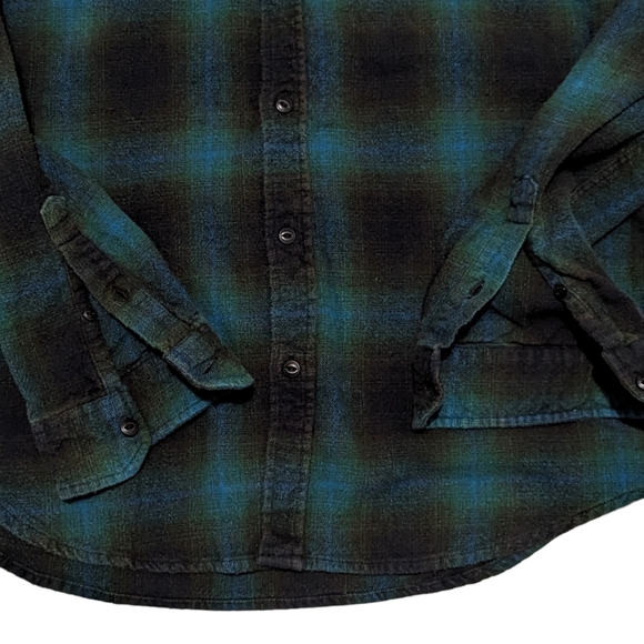 Ezekiel Men's Large Dark Green/Blue Button-Down & Roll-Tab Sleeve Flannel Shirt - Picture 7 of 11